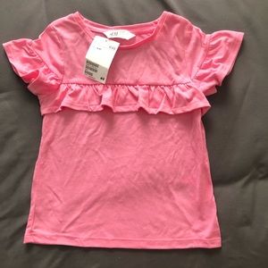 NEW H&M girl’s ruffled t-shirt 4-6 y